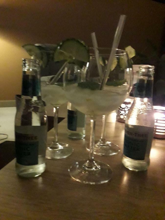 Maas&Mechelen B&B Massage & Wellness Maasmechelen Kültér fotó